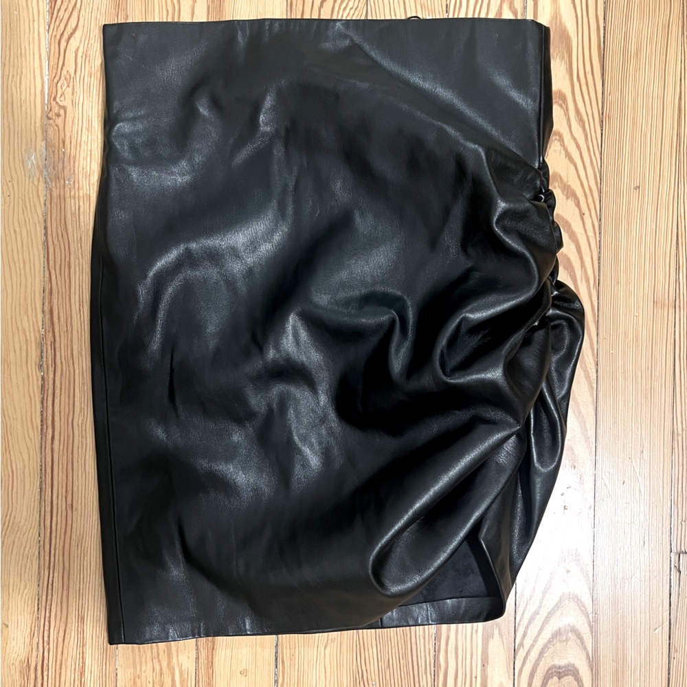 Zara ruched size faux leather mini skirt, size small